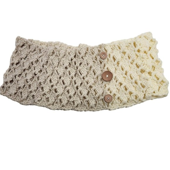 Washable wooly cowl scarf wood button ivory white handknit - Picture 3 of 6